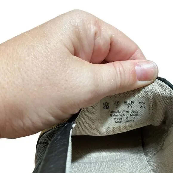 Naturalizer gold and black leather slides - Picture 6 of 7